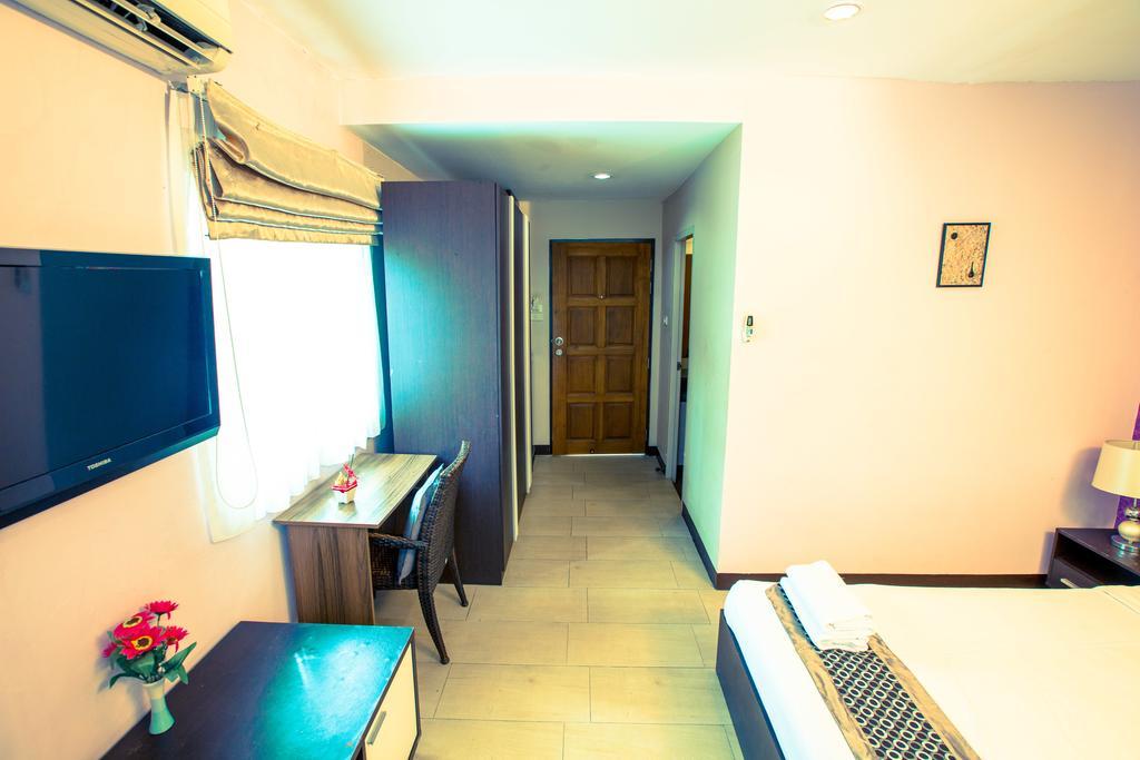 The Circle Residence Jomtien Beach Extérieur photo