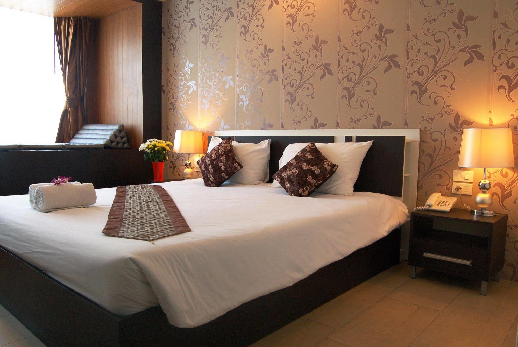 The Circle Residence Jomtien Beach Extérieur photo