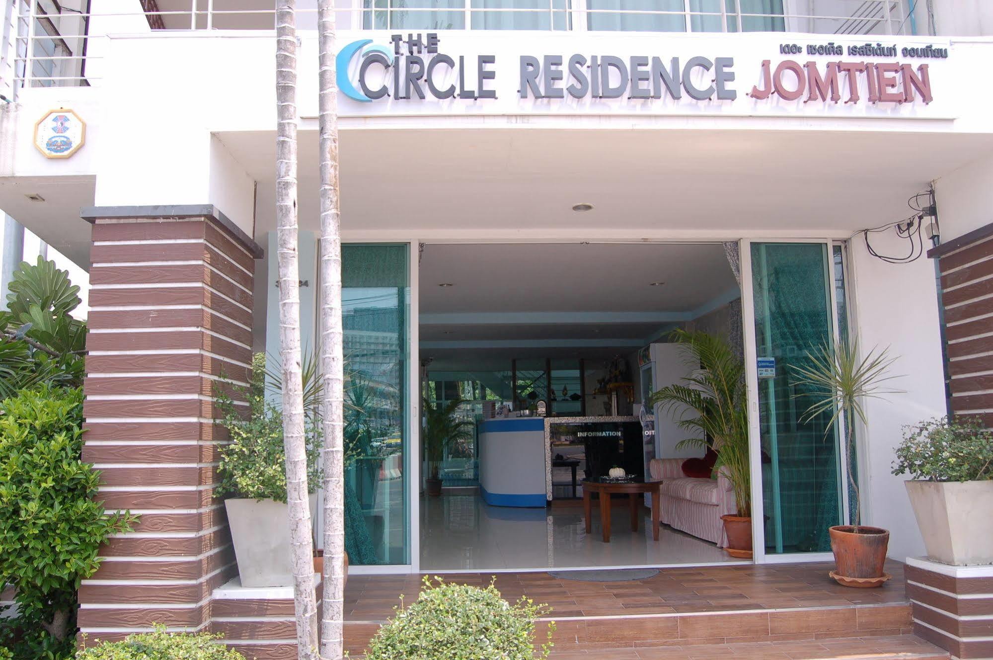 The Circle Residence Jomtien Beach Extérieur photo